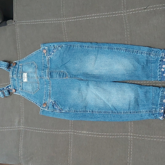 Oshkosh Classic Girls Overall - 3T - Picture 2 of 3